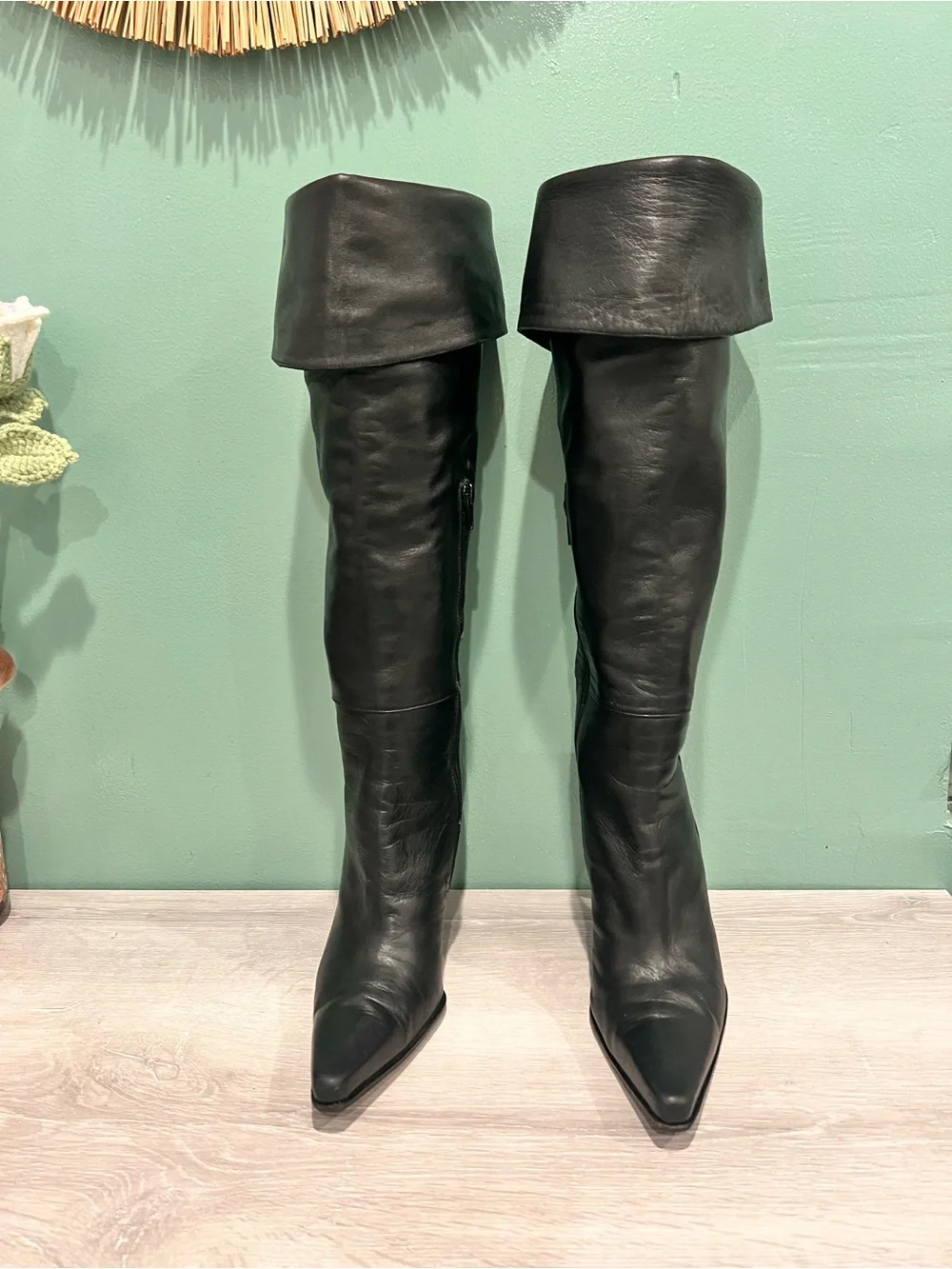 Stuart Weitzman butter knee